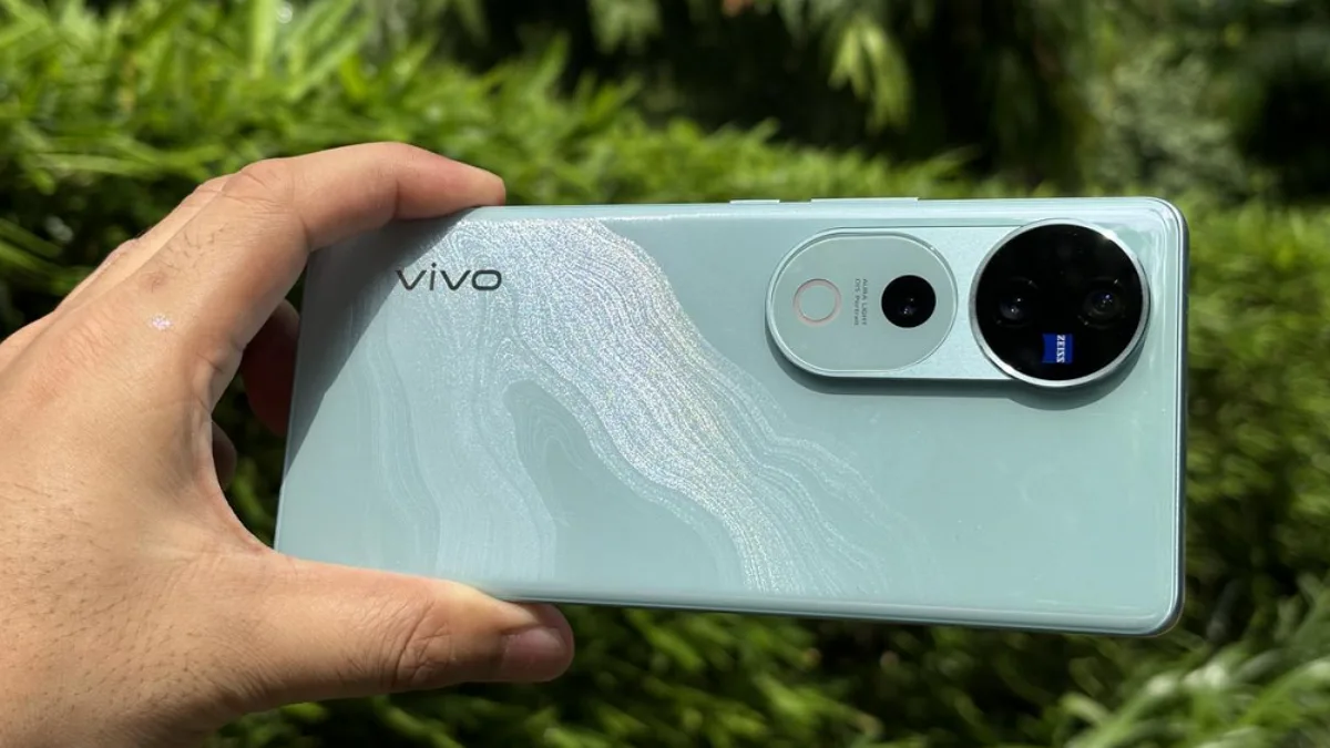 Vivo V50